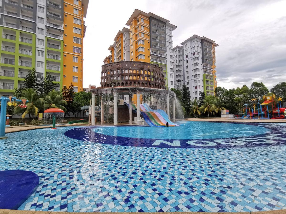 B - Lagoon Water Themepark Suite Melaka Town ภายนอก รูปภาพ