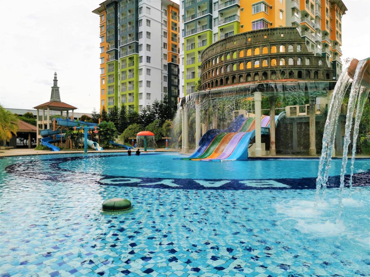B - Lagoon Water Themepark Suite Melaka Town ภายนอก รูปภาพ