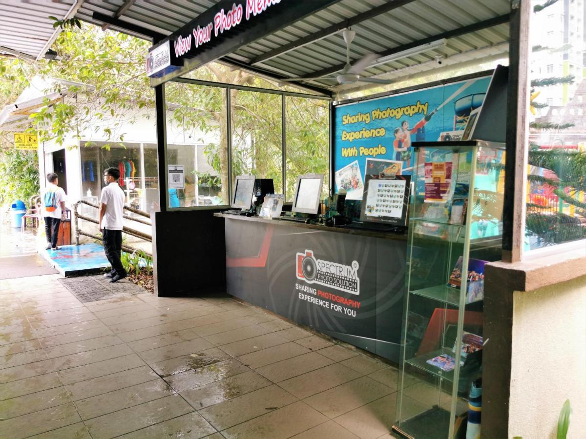 B - Lagoon Water Themepark Suite Melaka Town ภายนอก รูปภาพ