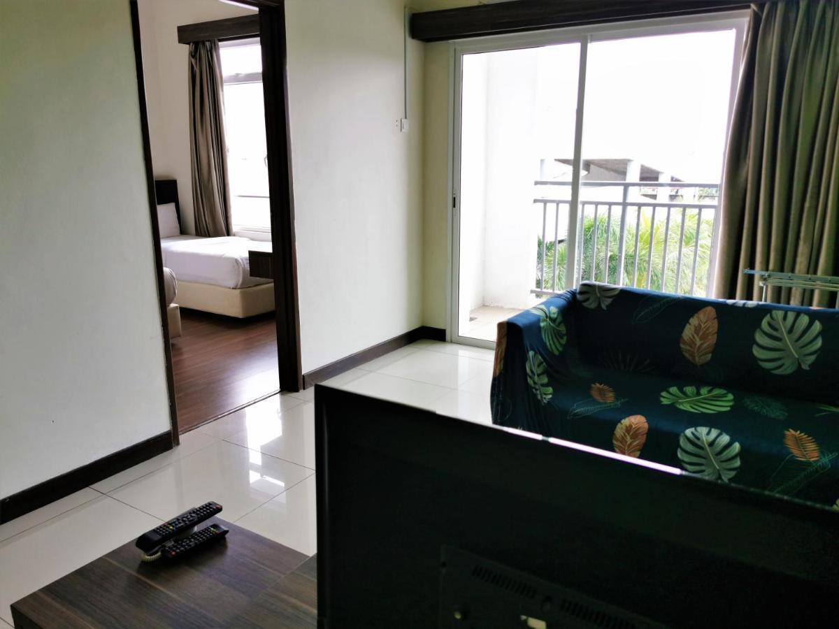 B - Lagoon Water Themepark Suite Melaka Town ภายนอก รูปภาพ