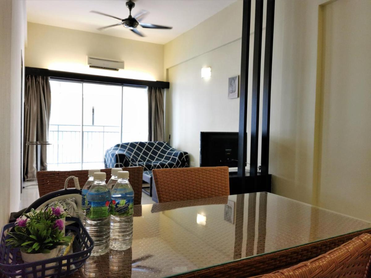 B - Lagoon Water Themepark Suite Melaka Town ภายนอก รูปภาพ