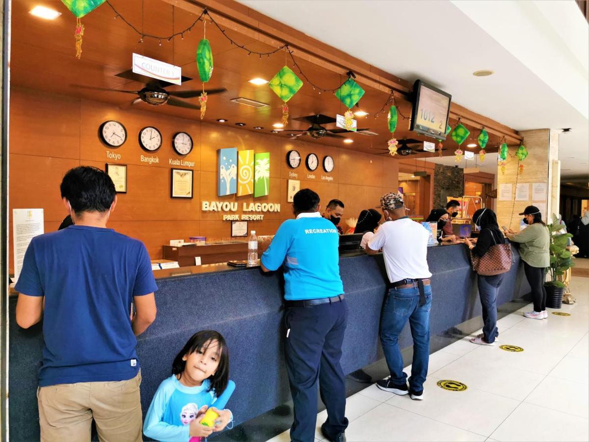 B - Lagoon Water Themepark Suite Melaka Town ภายนอก รูปภาพ