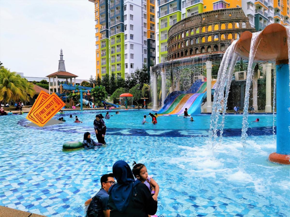 B - Lagoon Water Themepark Suite Melaka Town ภายนอก รูปภาพ